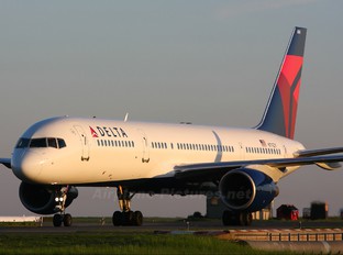 N711ZX - Delta Air Lines Boeing 757-200