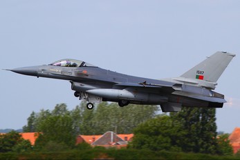 15117 - Portugal - Air Force General Dynamics F-16A Fighting Falcon