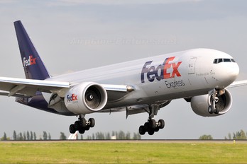 N883FD - FedEx Federal Express Boeing 777F