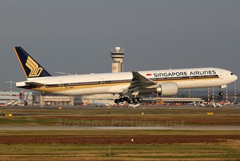 9V-SWT - Singapore Airlines Boeing 777-300ER