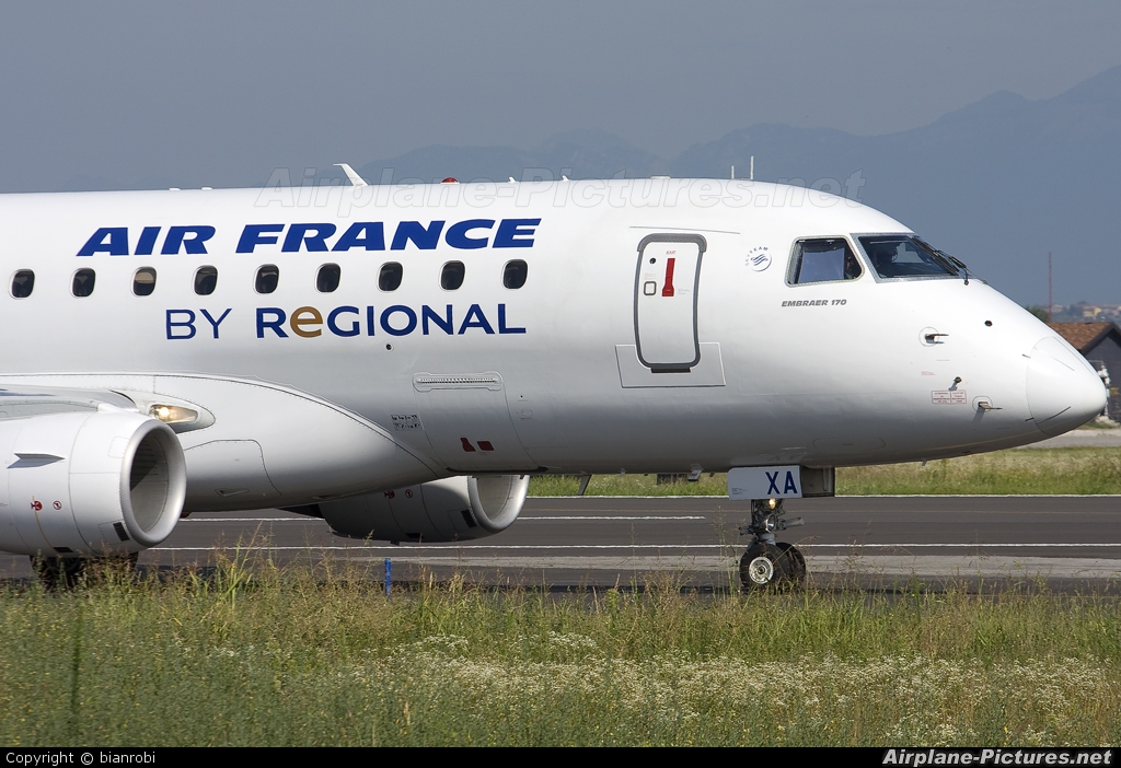 Air France - Regional F-HBXA aircraft at Verona - Villafranca