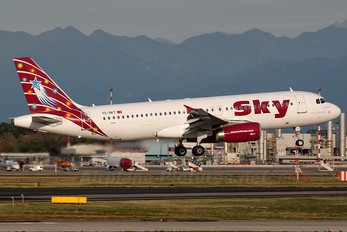 TC-SKT - Sky Airlines (Turkey) Airbus A320
