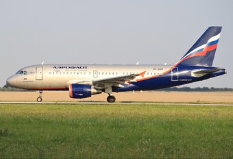 VP-BUN - Aeroflot Airbus A319
