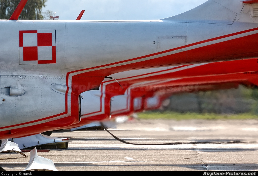 Poland - Air Force: White & Red Iskras - aircraft at Radom - Sadków