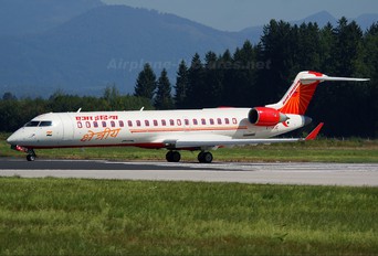 VT-RJC - Air India Regional Canadair CL-600 CRJ-700