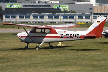D-ECHO - Private Cessna 172 Skyhawk (all models except RG)