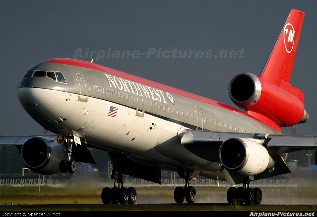 Northwest Airlines N227NW aircraft at Amsterdam - Schiphol