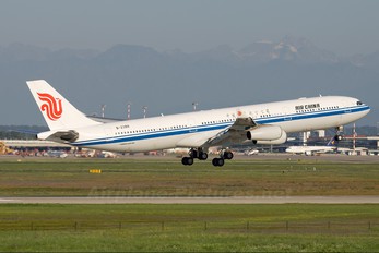 B-2388 - Air China Airbus A340-300
