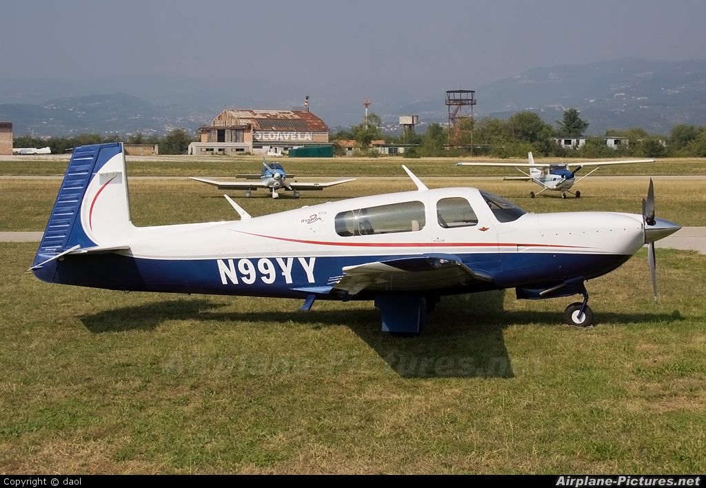 Private N99YY aircraft at Verona - Boscomantico
