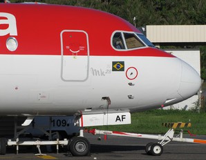 PR-OAF - Avianca Brasil Fokker 100
