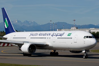 I-AIGG - Saudi Arabian Airlines Boeing 767-300