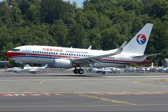 B-5257 - China Eastern Airlines Boeing 737-700