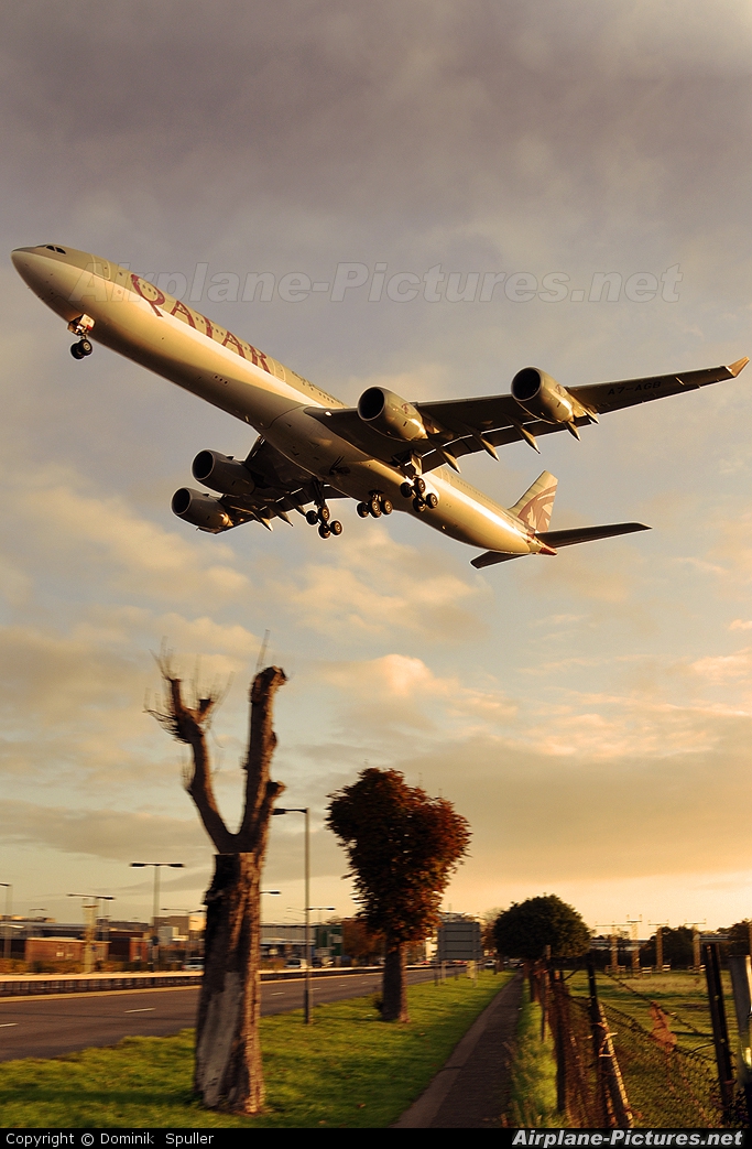 Qatar Airways A7-AGB aircraft at London - Heathrow