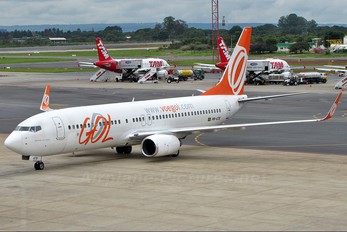 PR-GTE - GOL Transportes Aéreos  Boeing 737-800