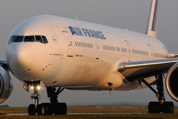 F-GZNA - Air France Boeing 777-300ER