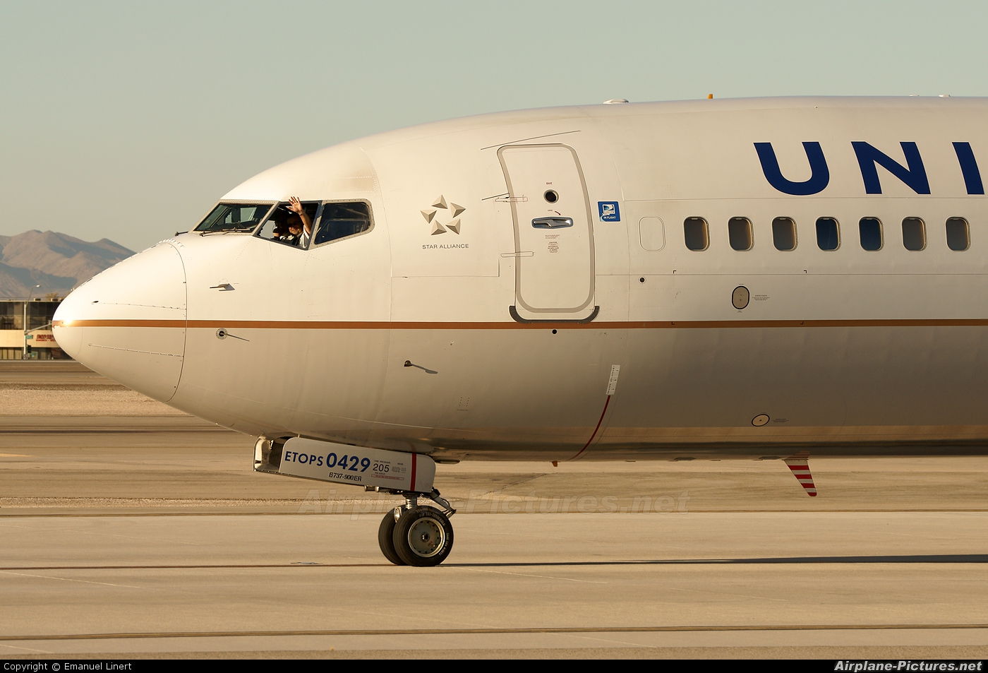 United Airlines N75429 aircraft at Las Vegas - McCarran Intl