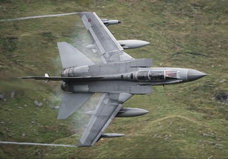 ZD811 - Royal Air Force Panavia Tornado GR.4 / 4A