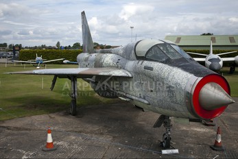 XS417 - Royal Air Force English Electric Lightning T.5