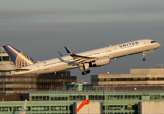 N17126 - United Airlines Boeing 757-200
