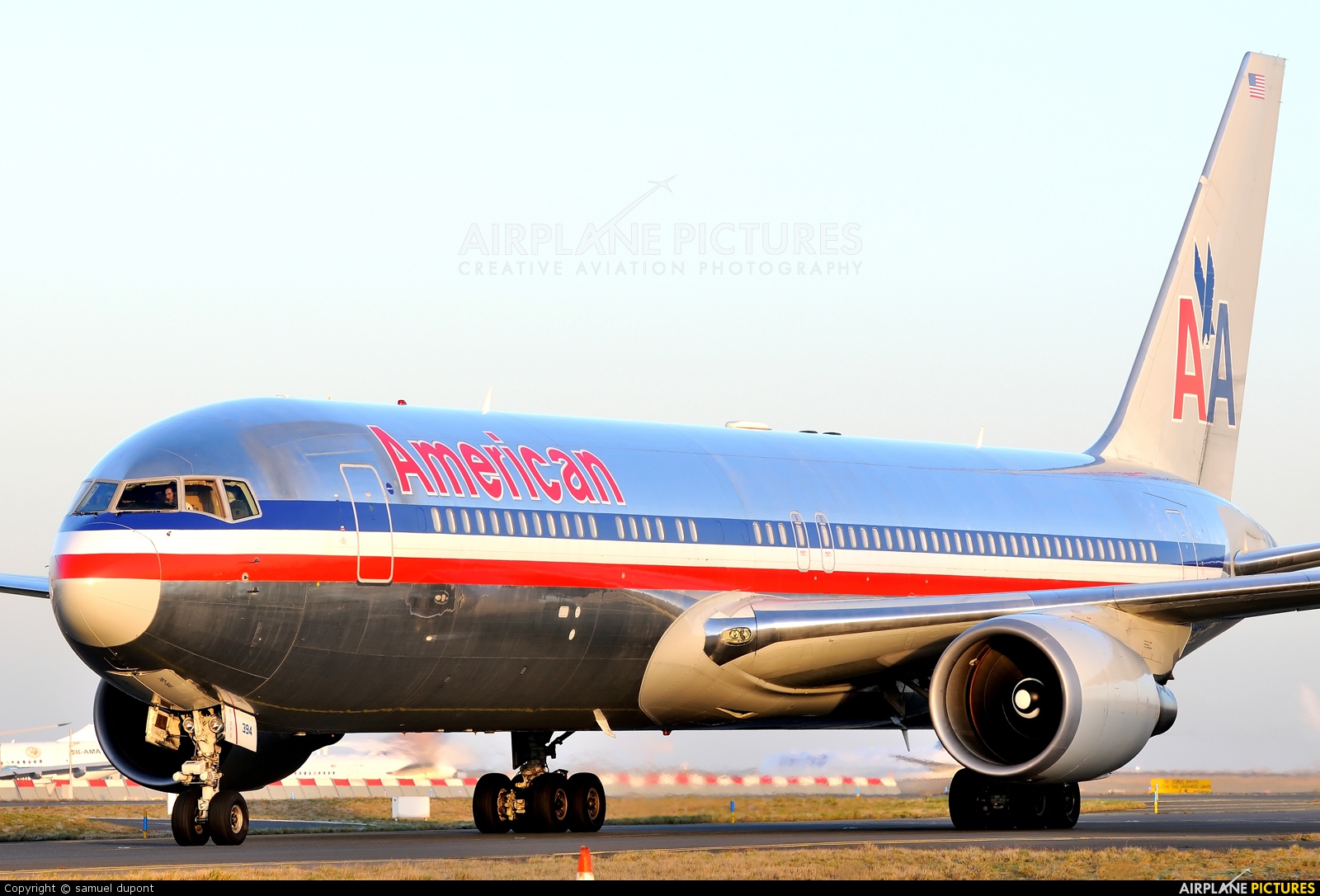 American Airlines N394AN aircraft at Paris - Charles de Gaulle