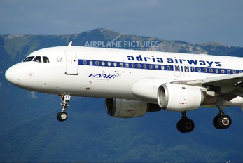 S5-AAT - Adria Airways Airbus A320