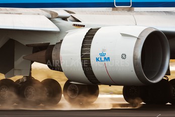 PH-KCG - KLM McDonnell Douglas MD-11