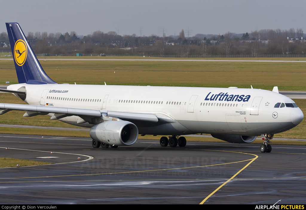 Lufthansa D-AIKL aircraft at Düsseldorf