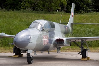 1018 - Poland - Air Force PZL TS-11 Iskra