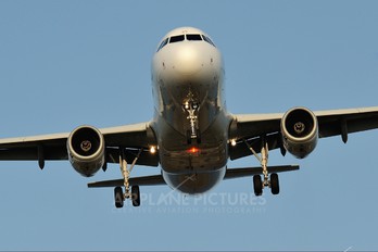 EC-IVG - Spanair Airbus A320