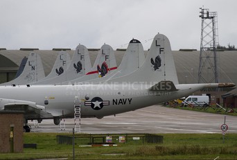 - - USA - Navy Lockheed P-3C Orion