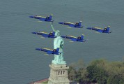 - - USA - Navy : Blue Angels McDonnell Douglas F/A-18A Hornet aircraft