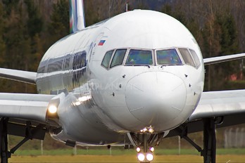 VP-BFI - Yakutia Airlines Boeing 757-200
