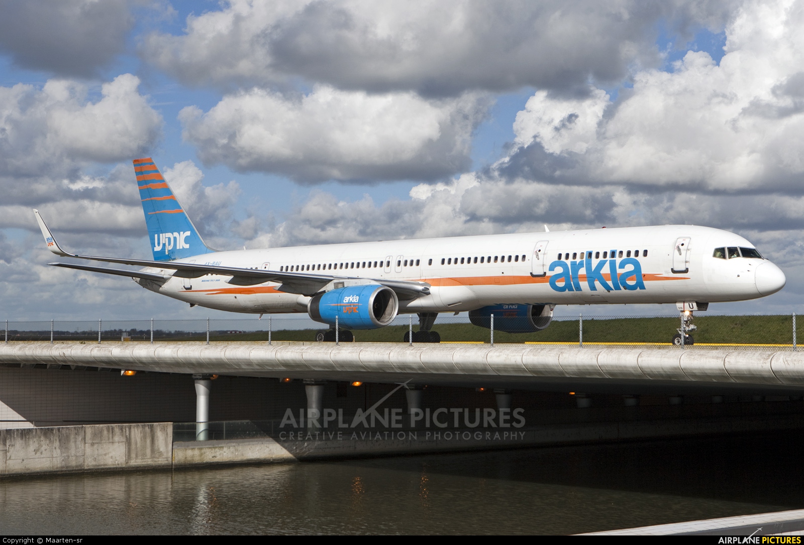 Arkia 4X-BAU aircraft at Amsterdam - Schiphol