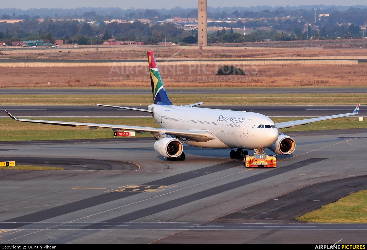South African Airways ZS-SXY aircraft at Johannesburg - OR Tambo Intl
