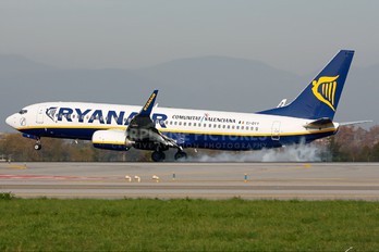 EI-DYY - Ryanair Boeing 737-800