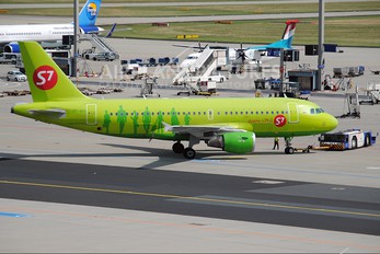 VP-BHI - S7 Airlines Airbus A319