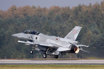4076 - Poland - Air Force Lockheed Martin F-16D block 52+Jastrząb