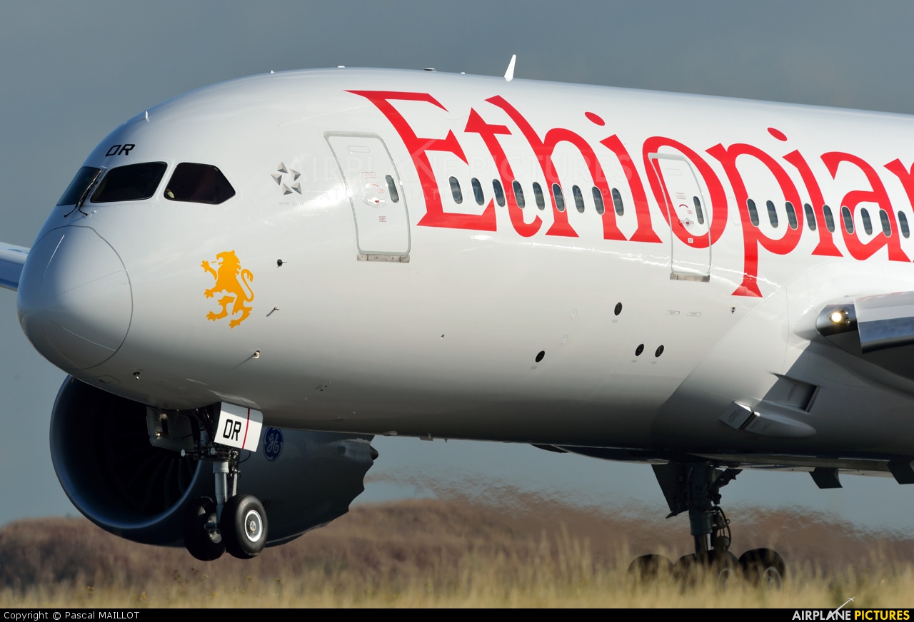 Ethiopian Airlines ET-AOR aircraft at Paris - Charles de Gaulle