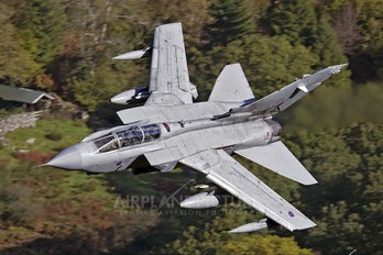 ZA557 - Royal Air Force Panavia Tornado GR.4 / 4A