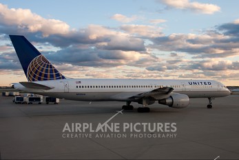 N552UA - United Airlines Boeing 757-200