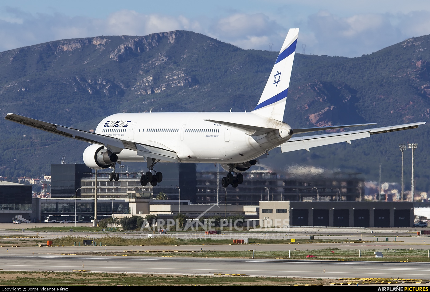 El Al Israel Airlines 4X-EAL aircraft at Barcelona - El Prat