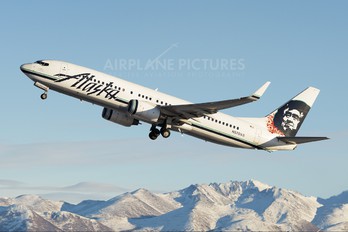 N570AS - Alaska Airlines Boeing 737-800