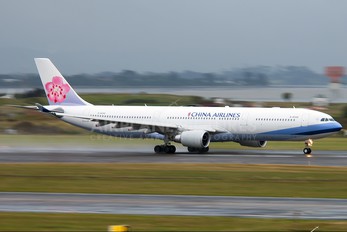 B-18358 - China Airlines Airbus A330-300
