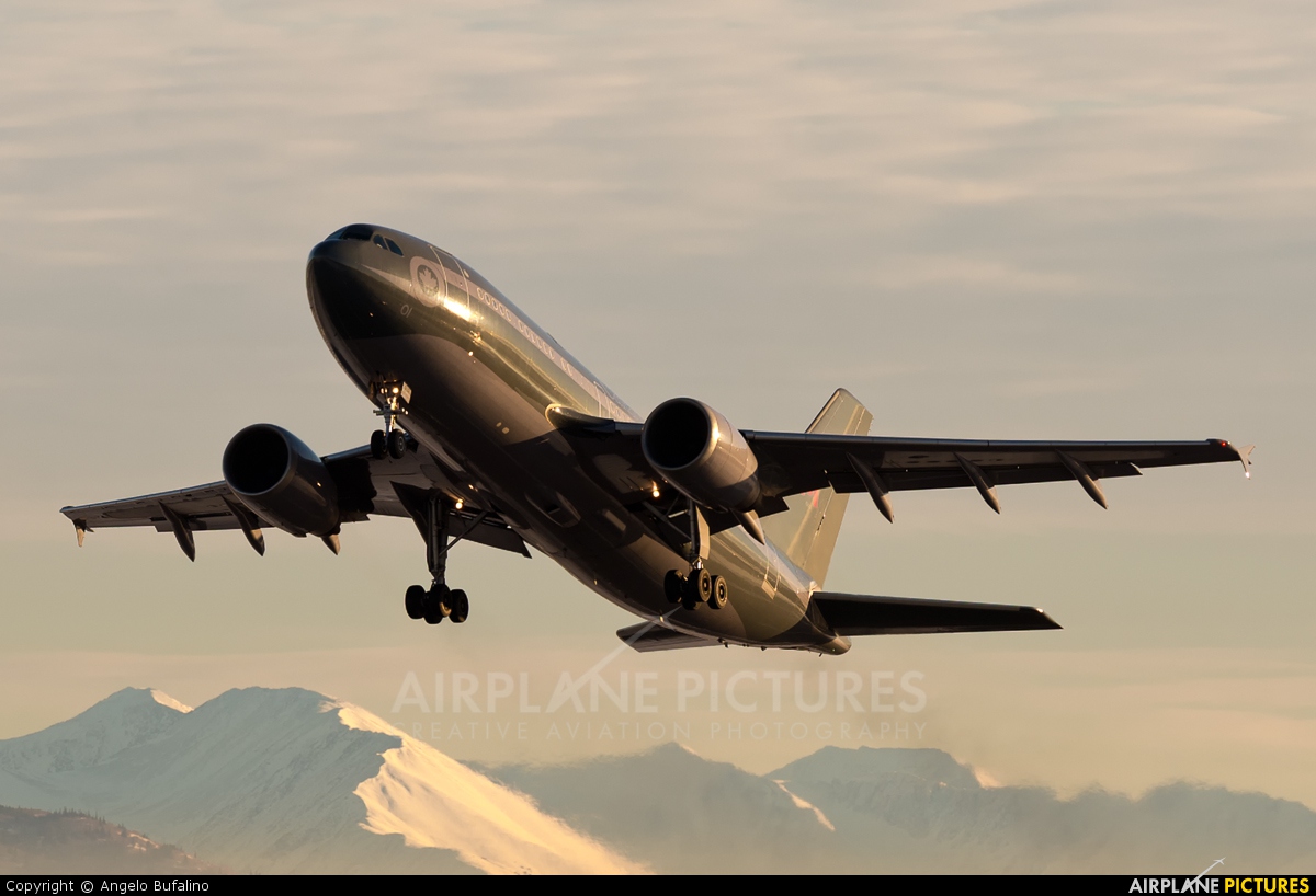 Canada - Air Force 15001 aircraft at Anchorage - Ted Stevens Intl / Kulis Air National Guard Base