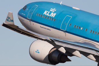 PH-AOH - KLM Airbus A330-200