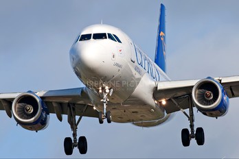 5B-DCF - Cyprus Airways Airbus A319