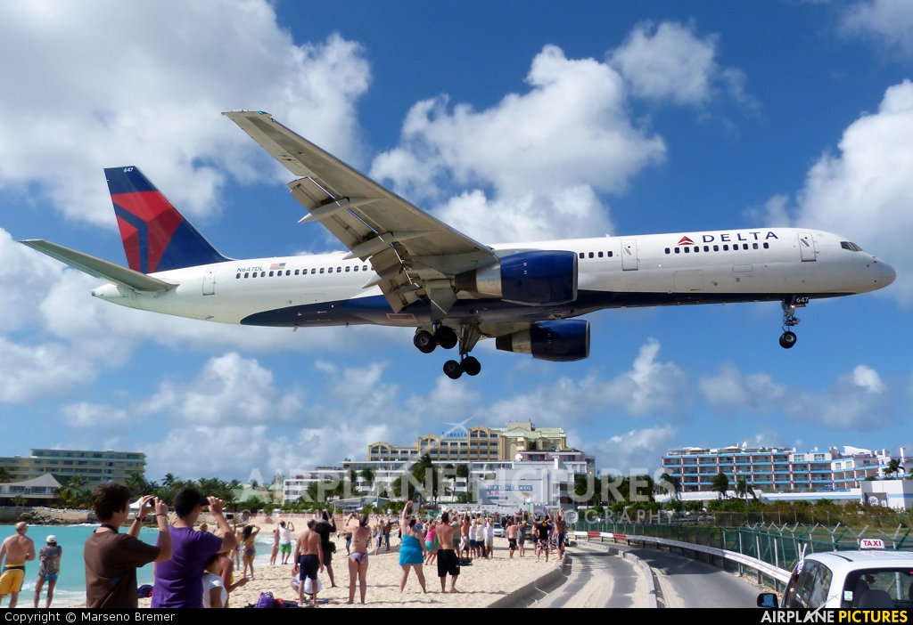 Delta Air Lines N647DL aircraft at Sint Maarten - Princess Juliana Intl