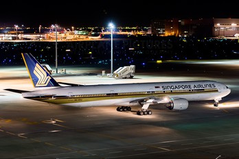 9V-SYJ - Singapore Airlines Boeing 777-300