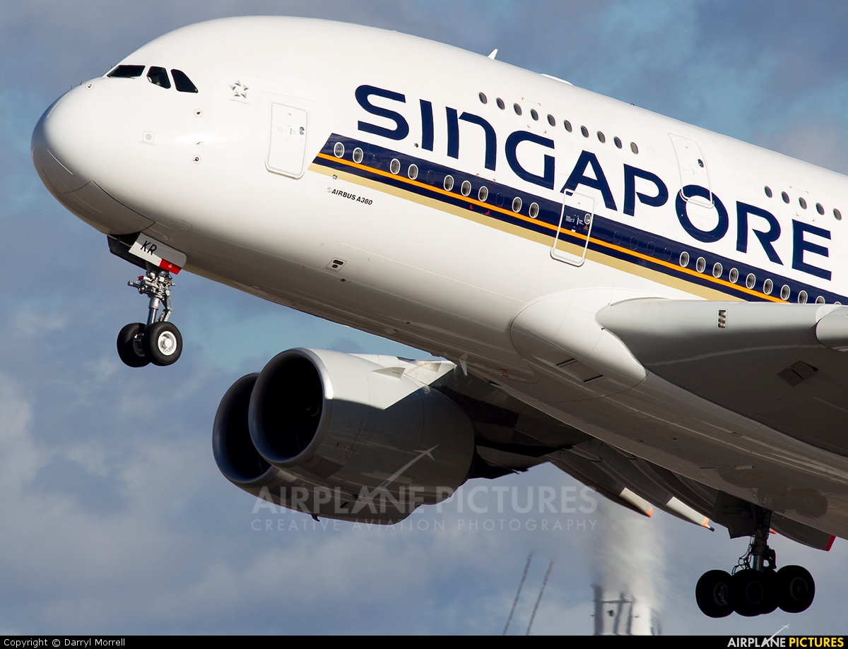 Singapore Airlines 9V-SKR aircraft at London - Heathrow