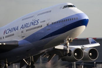 B-18203 - China Airlines Boeing 747-400